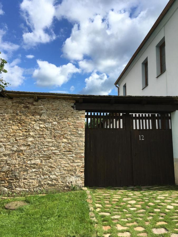 Apartman Na Vrsku Klenovice  Exterior photo